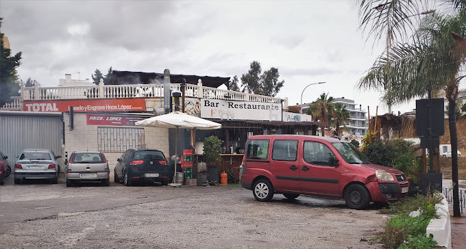 Foto Fachada del Taller Hermanos Lopez