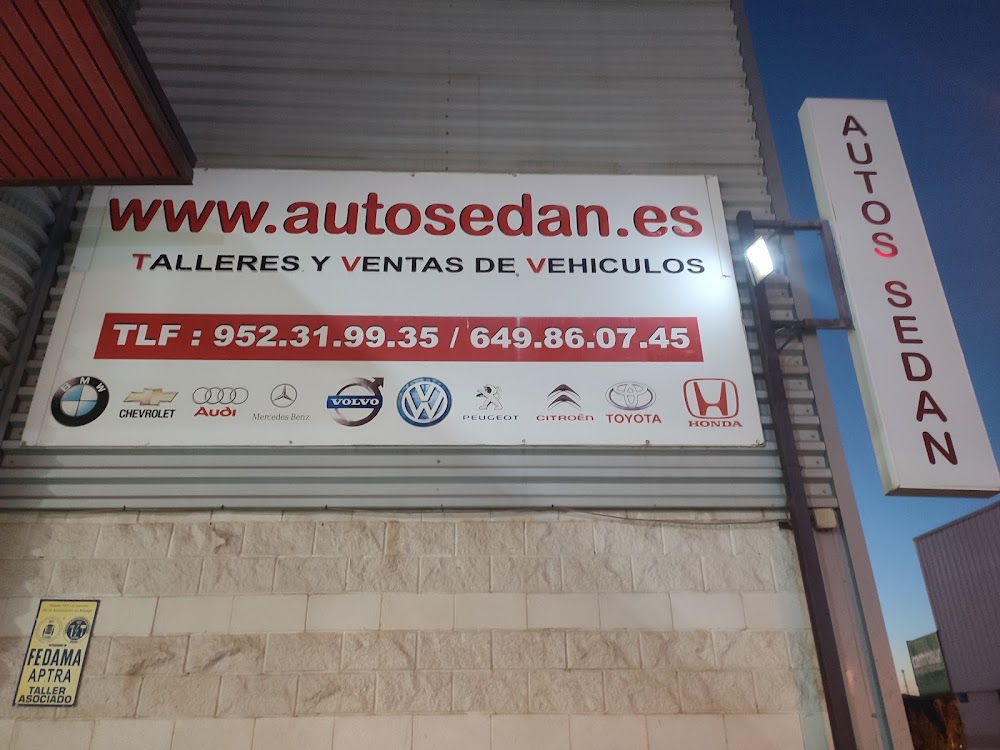 Autos Sedán