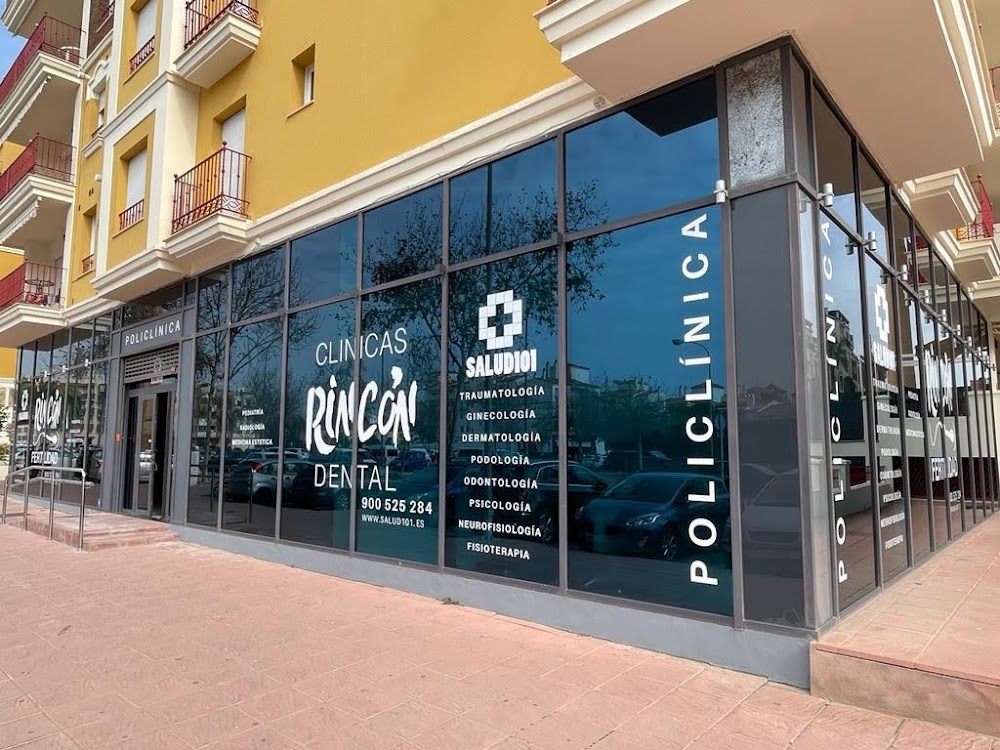 ó  Clínica dental en Torre del Mar (Azucarera)