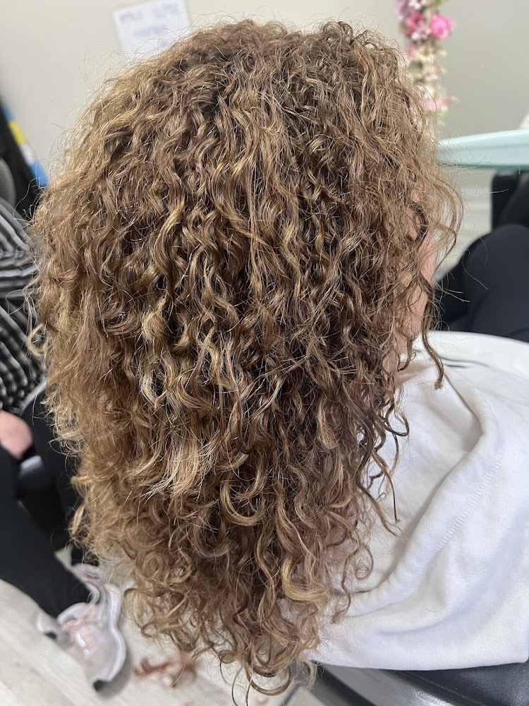 Carolina Castillo Peluquería y Estética