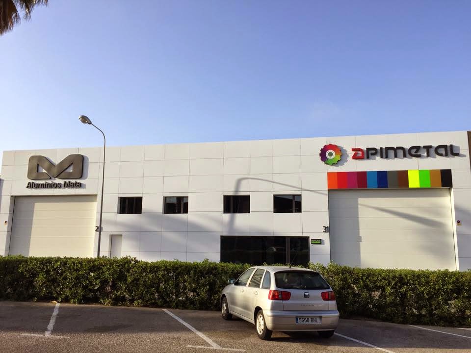 Cristaleria y Aluminios Mata S.L